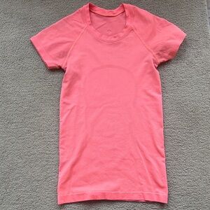Lululemon swiftly tech short sleeve